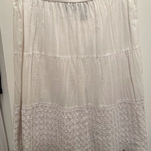 White cotton skirt. Lined. Elastic waist.